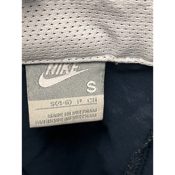 Nike Bermuda Shorts Womens Small Blue Vintage Gray tag pockets Performance Flaw - Picture 4 of 8